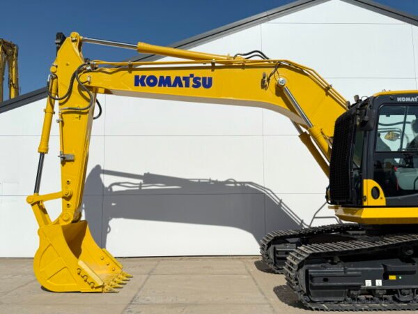 Komatsu PC210LC-10M0 - Image 11