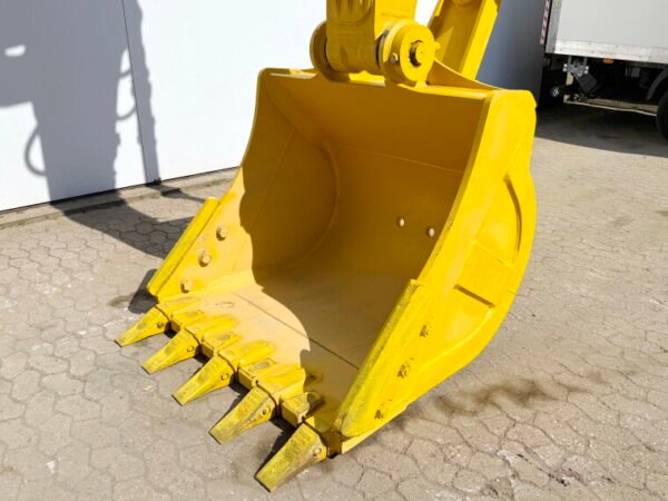 Komatsu PC210LC-10M0 - Image 14