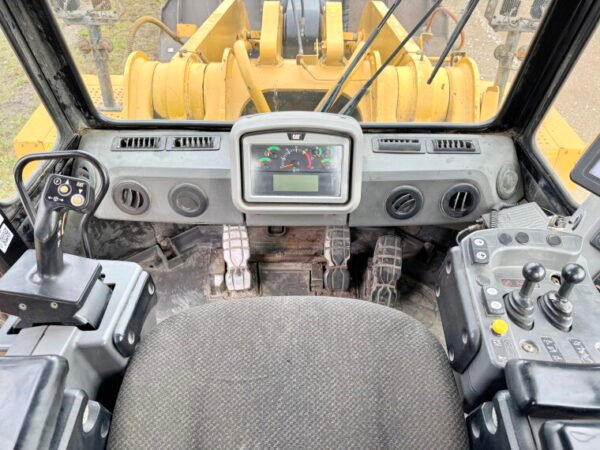 Caterpillar 988K - Image 8
