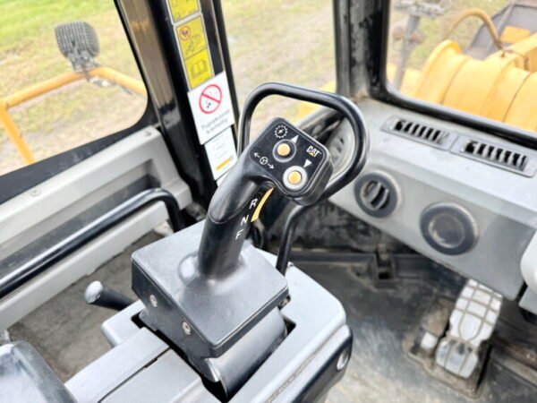 Caterpillar 988K - Image 9