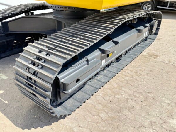 Komatsu PC210-10M0 *2025 Model* - Image 17