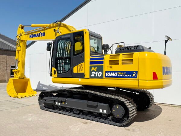Komatsu PC210-10M0 *2025 Model* - Image 3