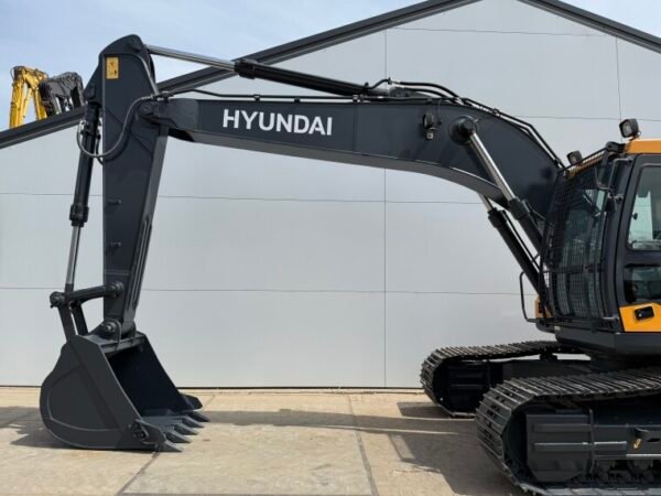 Hyundai R215L Smart Plus *2025 Model* - Image 11