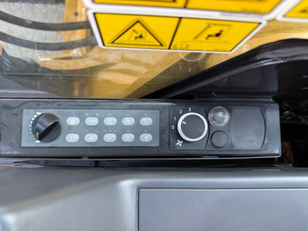 Caterpillar 320D3 GC *2025 Model* - Image 11