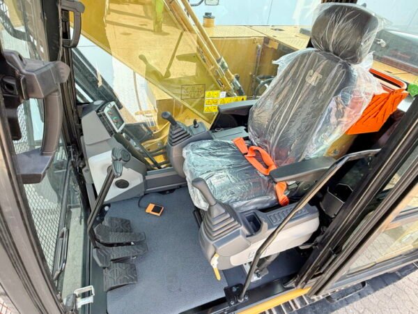 Caterpillar 320D3 GC *2025 Model* - Image 8