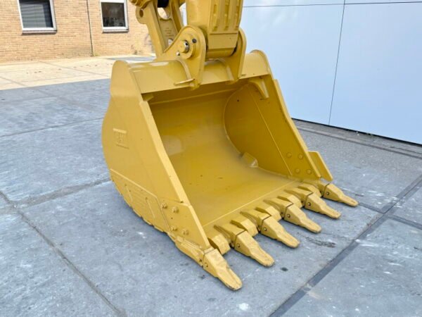 Caterpillar 323D3 *2025 Model* - Image 16