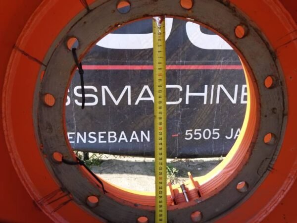 Techking Tyre (23.5R25) + Rim (12 Gates) - Image 14