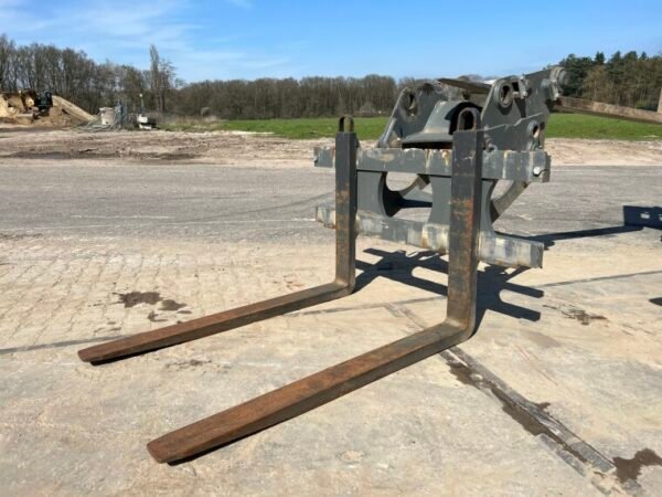 Forks for Liebherr - 15 - 20 Ton