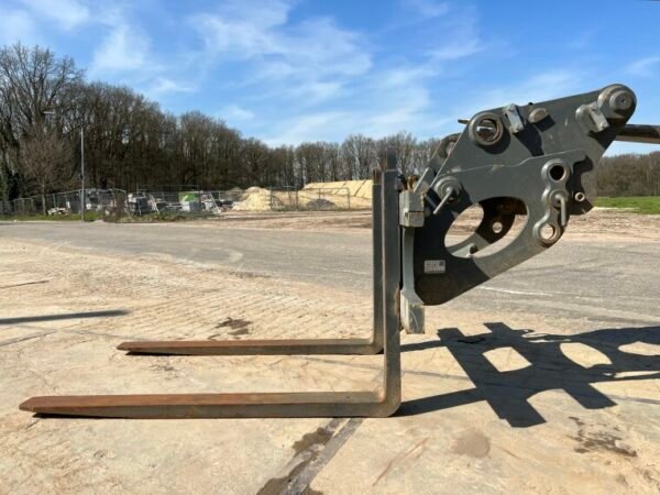 Forks for Liebherr - 15 - 20 Ton - Image 2
