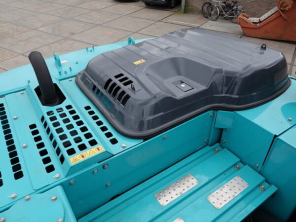 Kobelco SK220-10 - Image 12