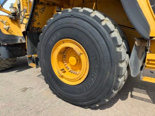 Volvo L220G - Image 24