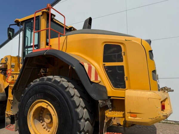 Volvo L150H - Image 28