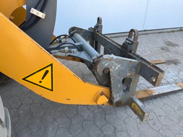 Liebherr L506C - Image 24