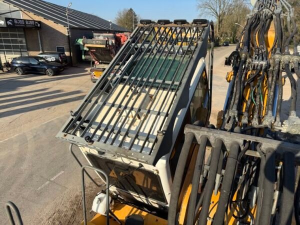 Liebherr R944C UHD - 23 Meter Demolition - Image 28
