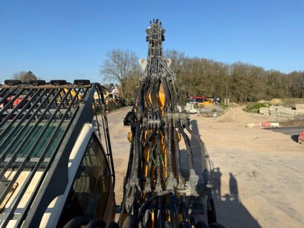 Liebherr R944C UHD - 23 Meter Demolition - Image 29