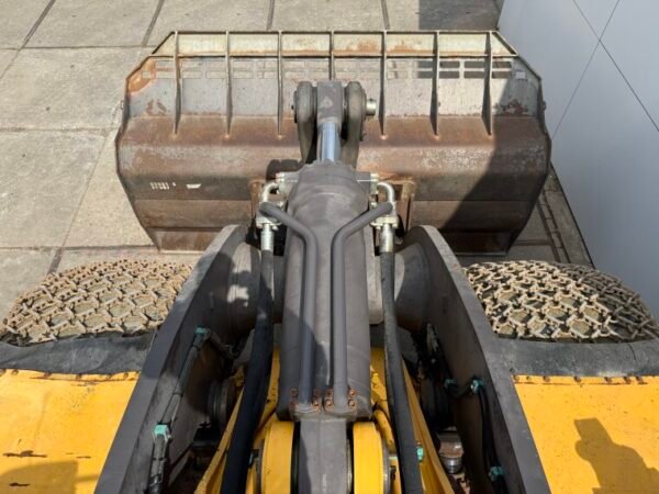 Volvo L350F - Image 19