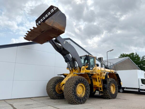 Volvo L350F - Image 29