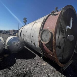 9,000 Gallon SS Vertical Tank