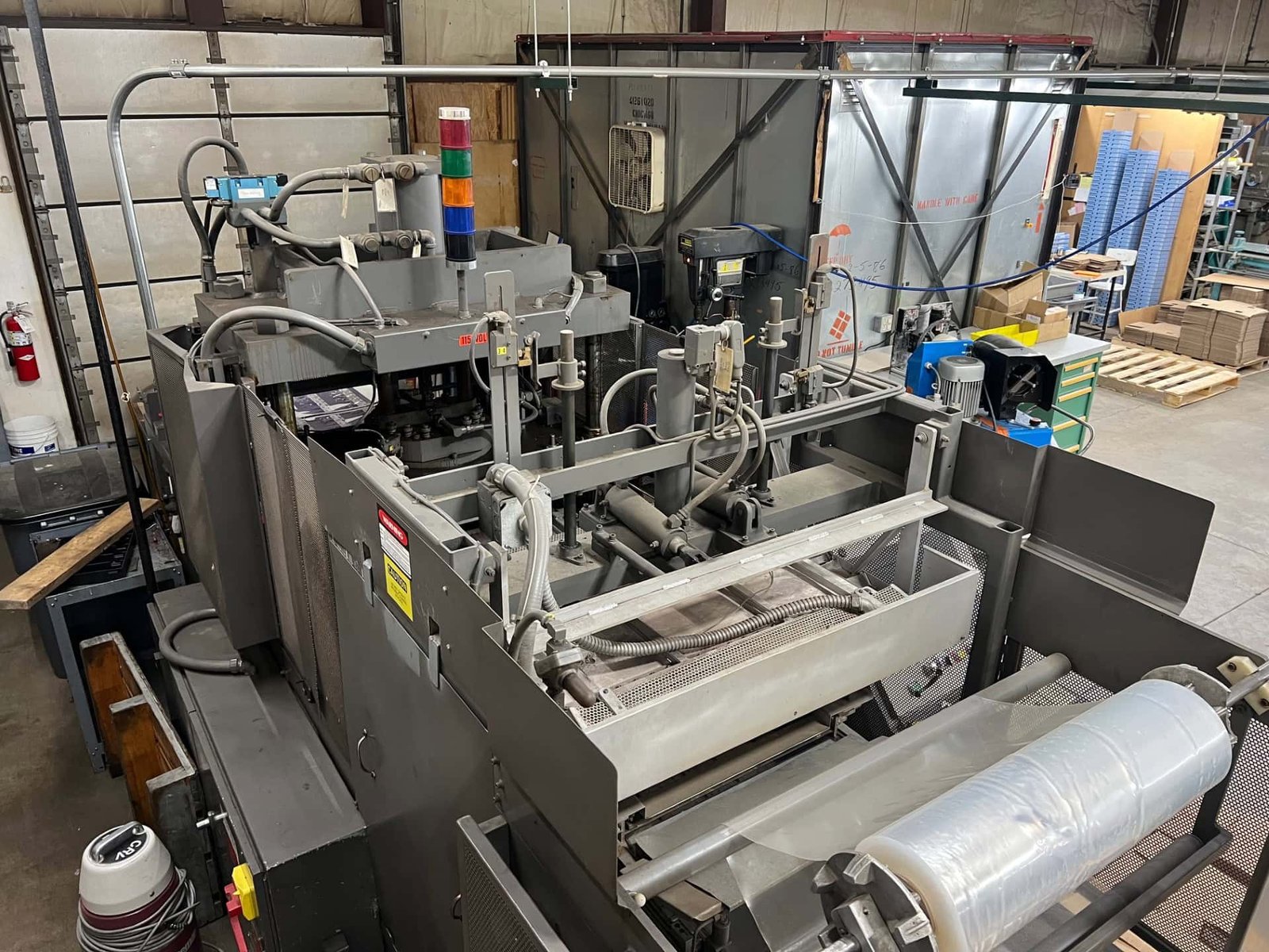 ZED SNT SKIN-N-TRIM HIGH-PRESSURE SKIN PACKAGING MACHINE – 2003 MODEL - Image 2