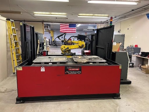 Lincoln Electric Dual Zone Weld Cell, Head and Tailstock, Fixed Table, Rj3iB Control, ArcMate 120iB