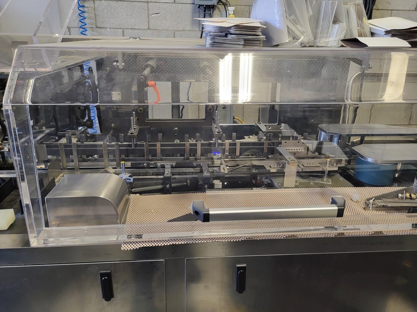 Sinoped Horizontal Automatic Cartoning Machine, Capable of Running 5 Panel Tuck Cartons, 2020