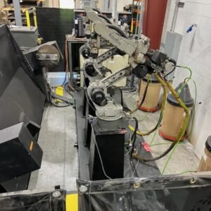 Yaskawa Motoman EA1400 Triple-Arm Robot Welding Cell, 2004 – 450 Amp Miller Auto Axcess 450