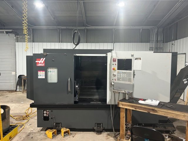 Haas ST-30 CNC Lathe, 2020 – Programmable Hydraulic Tailstock, Tool Presetter, Chip Conveyor, Low Hours