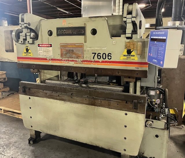 60 Ton x 6′ Accurpress 7606 Hydraulic Press Brake, 1998 – CNC Backgauge, Foot Pedal