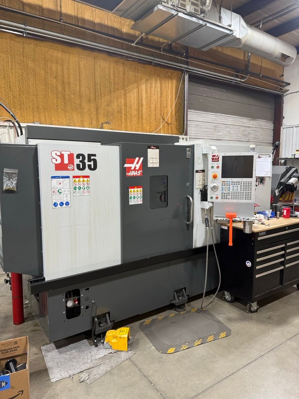 Haas ST-35 CNC Chucker Lathe, 2021 – Chip Conveyor, Tool Presetter