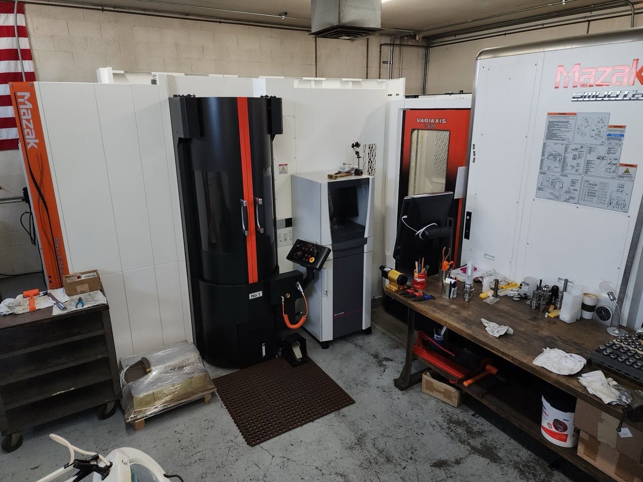 Mazak Variaxis i-600, 2022 – 5th Axis Trunion Table, TSC, 12 Pallet Pallet Tech System