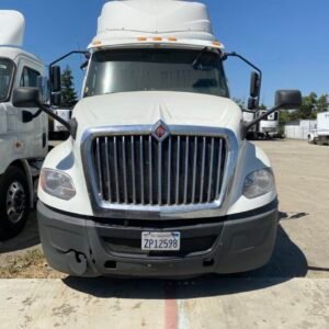 International LT625 Sleeper Truck, 2018 – Cummins X15, 72″ Sleeper, Automatic