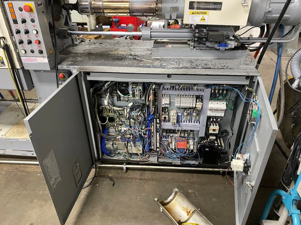 70 Ton 3.8 oz Shot Size Nissei NS60-9A Injection Molding Machine, 2006 - Image 11