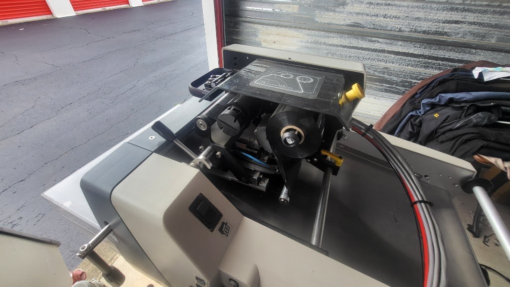 Automated Packaging Systems Autobag 550 High-Speed Bagging System with Bag Deflator Kit - Image 12