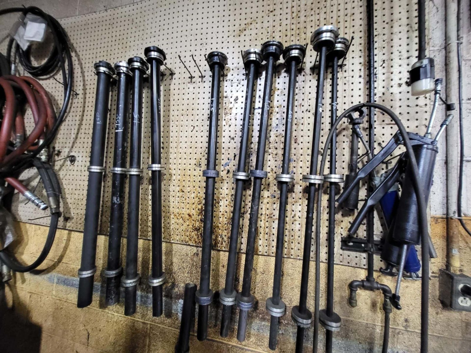 Doosan Puma MX1600ST CNC Lathe, 2013 – Parts Conveyor, ChipBlaster Coolant System, Sub-Spindle, Chip Conveyor, Quick Change Chuck - Image 18