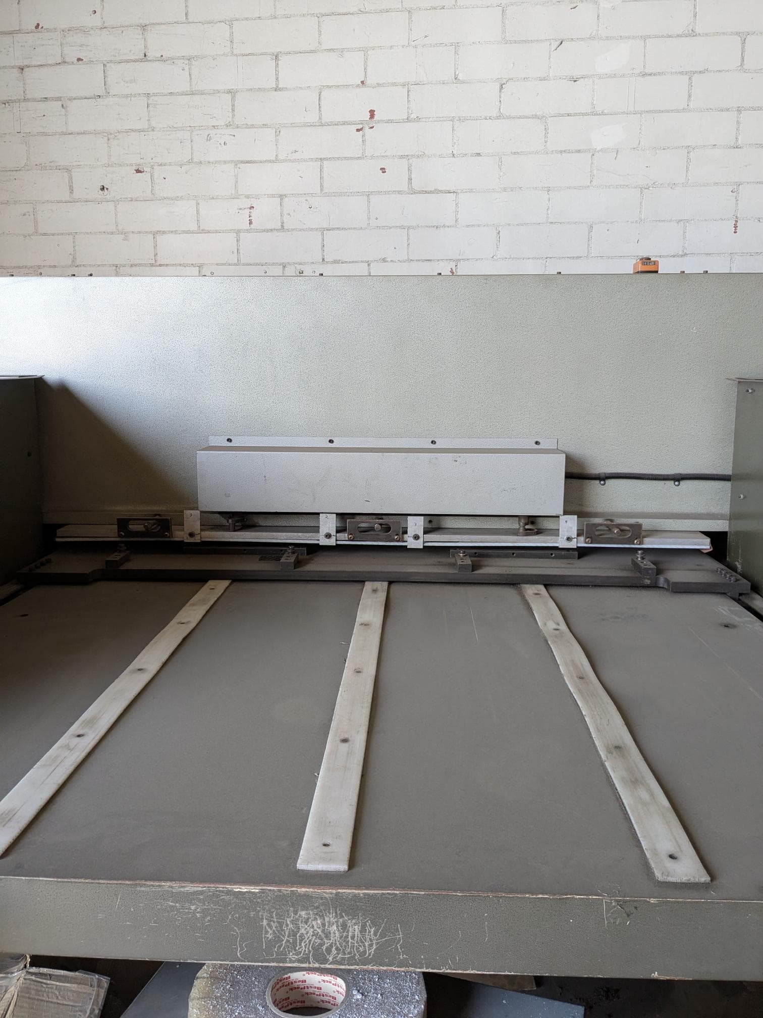 130 Ton APMC USA-FH-4163.130M Full Head Die Cutting Press, 2012 - Image 2