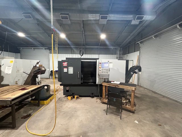 Haas ST-30 CNC Lathe, 2020 – Programmable Hydraulic Tailstock, Tool Presetter, Chip Conveyor, Low Hours - Image 2