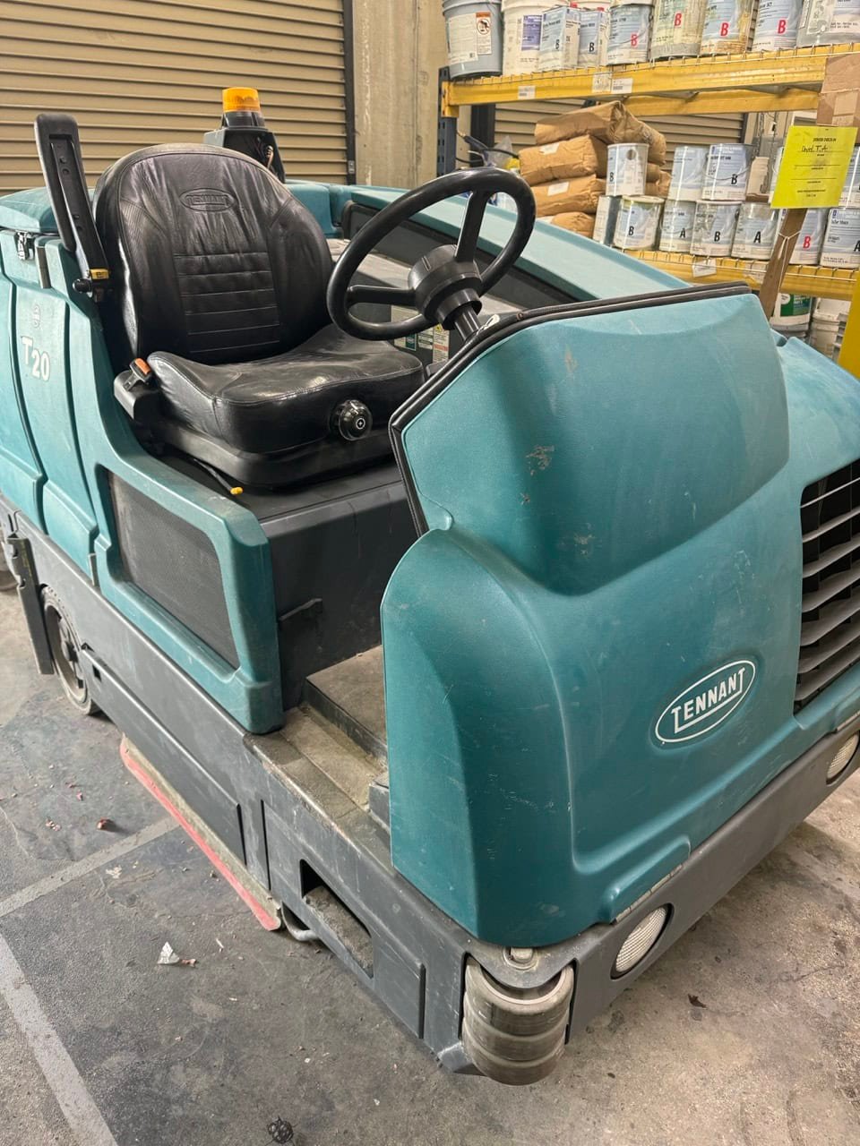 Tennant Floor Scrubber T-20, 2012 – 1 of 2 - Image 2