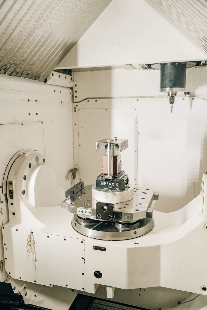 Mazak Variaxis i-600, 2022 – 5th Axis Trunion Table, TSC, 12 Pallet Pallet Tech System - Image 2