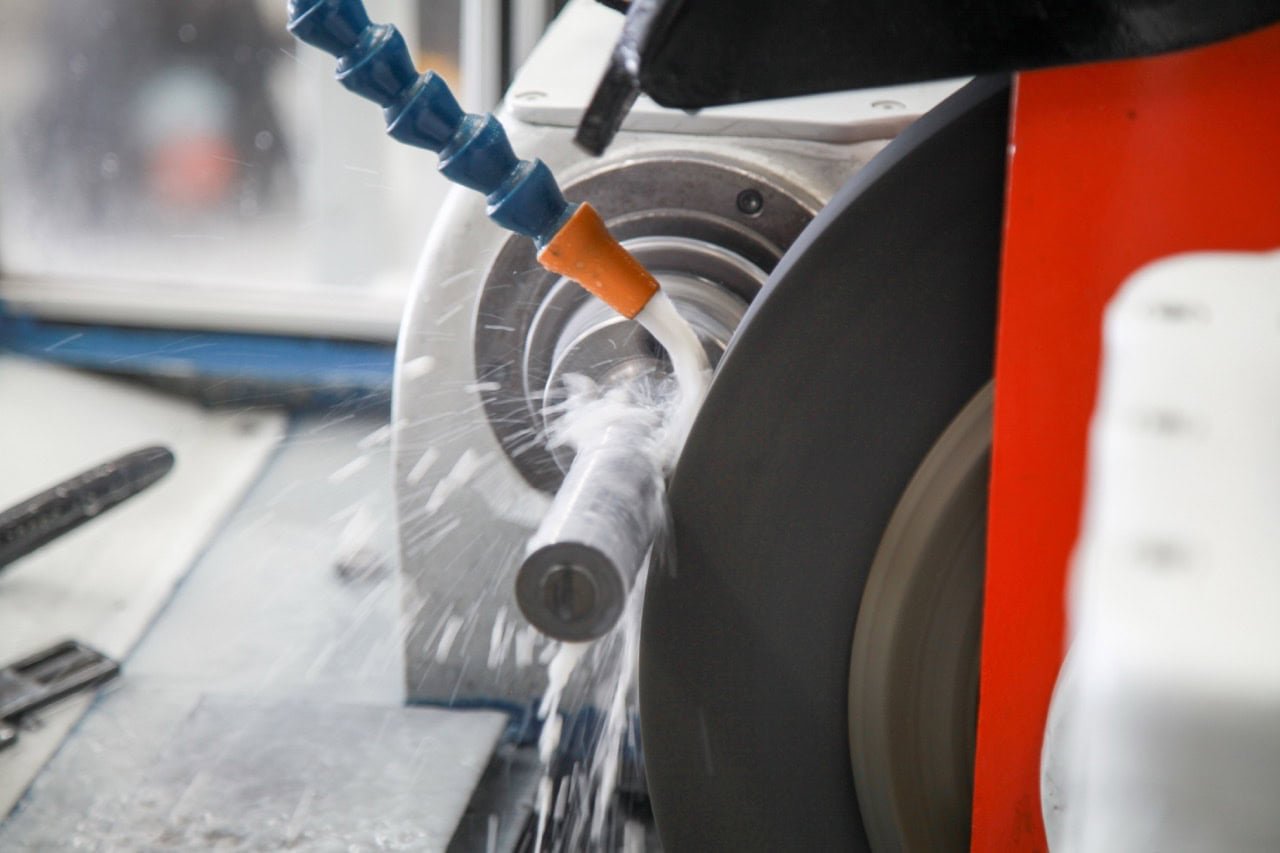 Cincinnati No. 2U-OD Hydraulic Universal Grinder, 1947 – REBUILT 2022 - Image 2