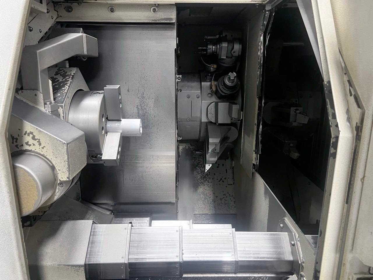 Mazak Multiplex 6200Y CNC Turning Center, 2009 – Y-Axis, Live Tool Milling, LNS Bar Feeder, Conveyor - Image 6