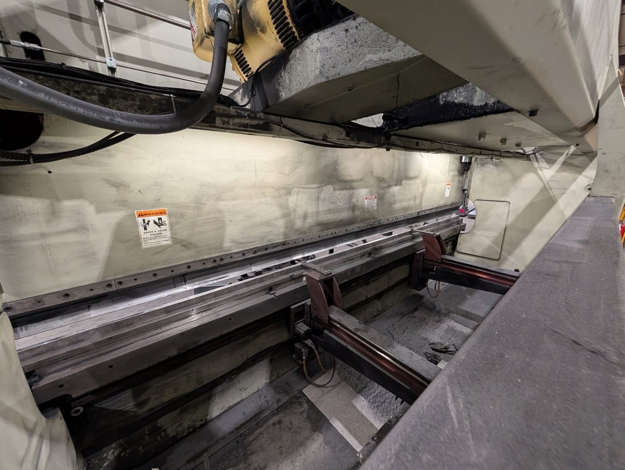 500 Ton x 20′ Accurpress 450020 CNC Press Brake, 2018 – Accel Package, 6 Axis Backgauge - Image 6