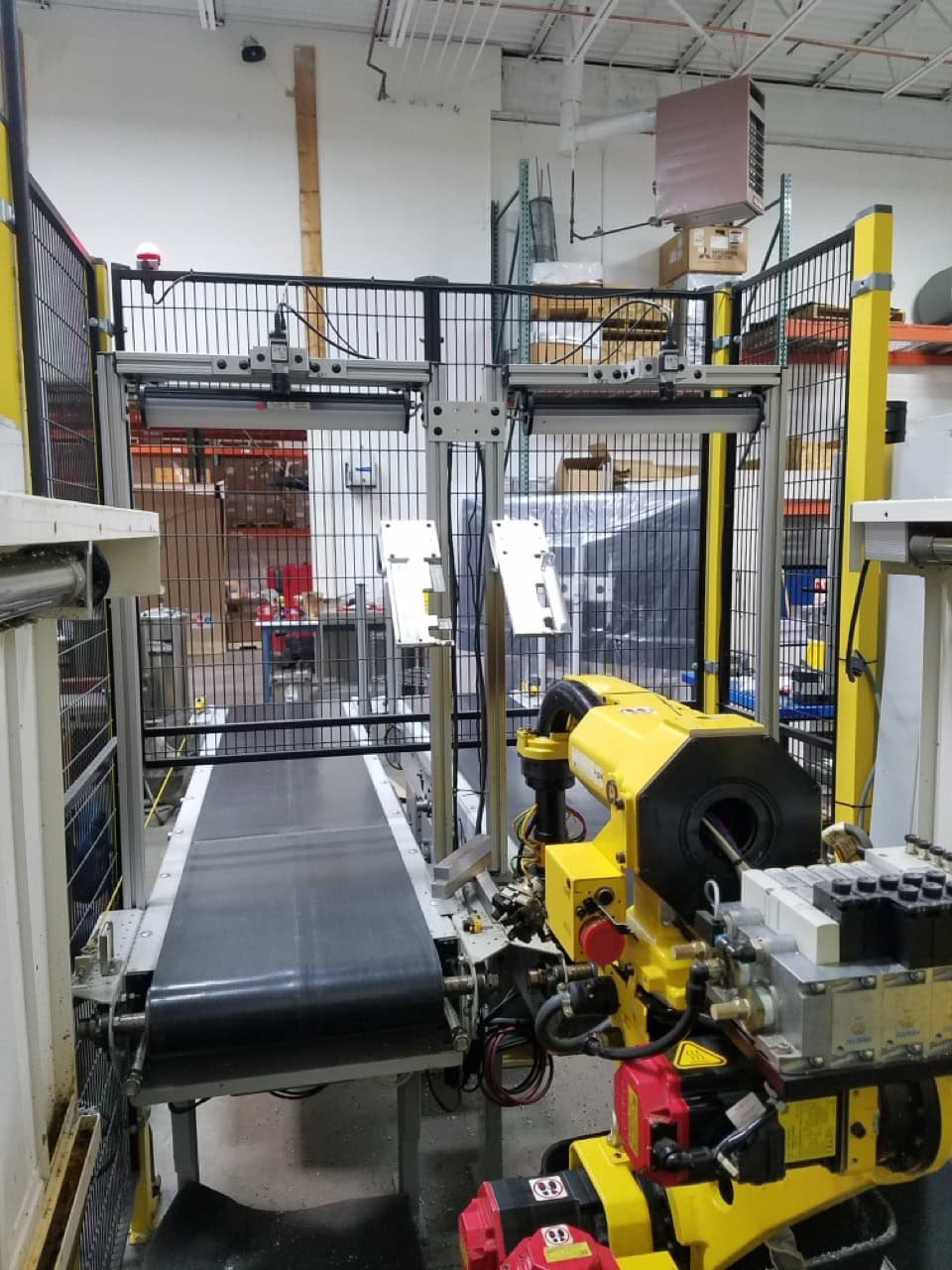 RoboFlex CS Robotic Cell, 2016 – Fanuc M-10iA/12 Robot, 8.5′ Conveyor System, Fanuc iRVision - Image 6