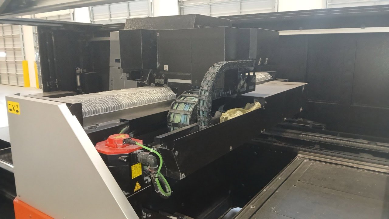 4000 Watt Amada Ventis 3015 AJ Fiber Laser, 2021 – 5′ x 10′ Table, Amada Dust Collector, Orion Chiller - Image 22