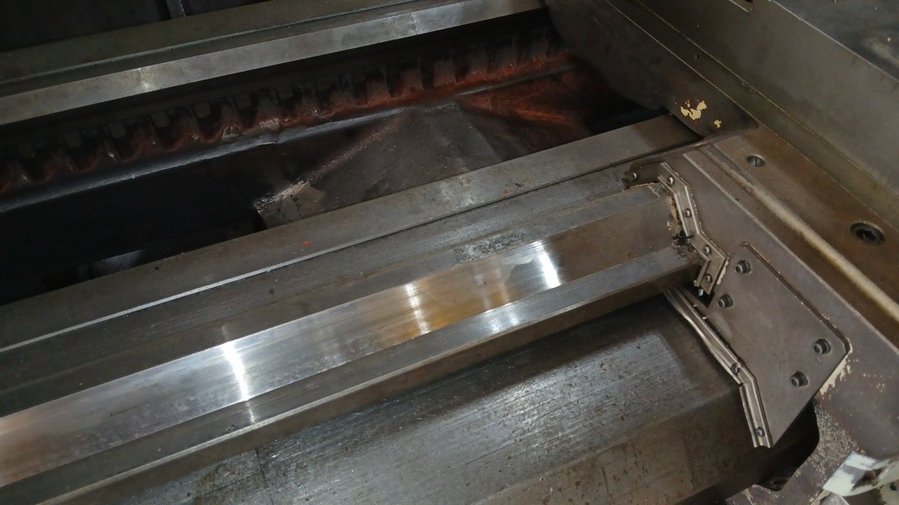 37.4″ x 156″ Hankook Protec 9NC 10″ Spindle Bore, Dual Chucks, 2006 – Chip Conveyor, 8 Station Turret - Image 9