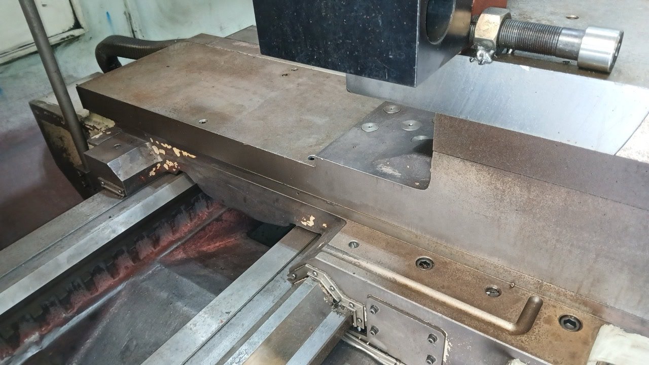 37.4″ x 156″ Hankook Protec 9NC 10″ Spindle Bore, Dual Chucks, 2006 – Chip Conveyor, 8 Station Turret - Image 12