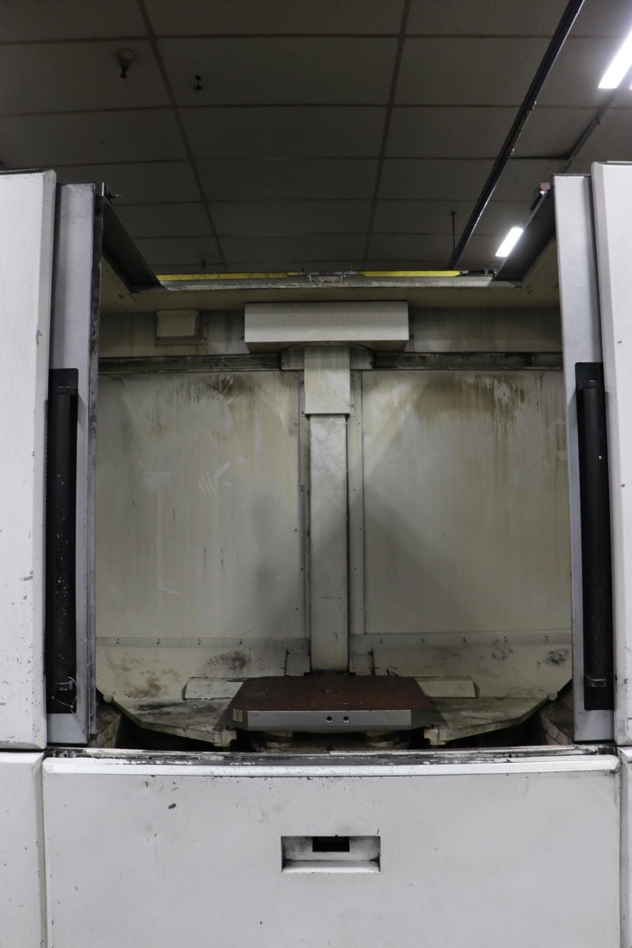 Okuma MA-600HII CNC Horizontal Machining Center, 2019 – Chip Conveyor, Through Spindle Coolant - Image 6