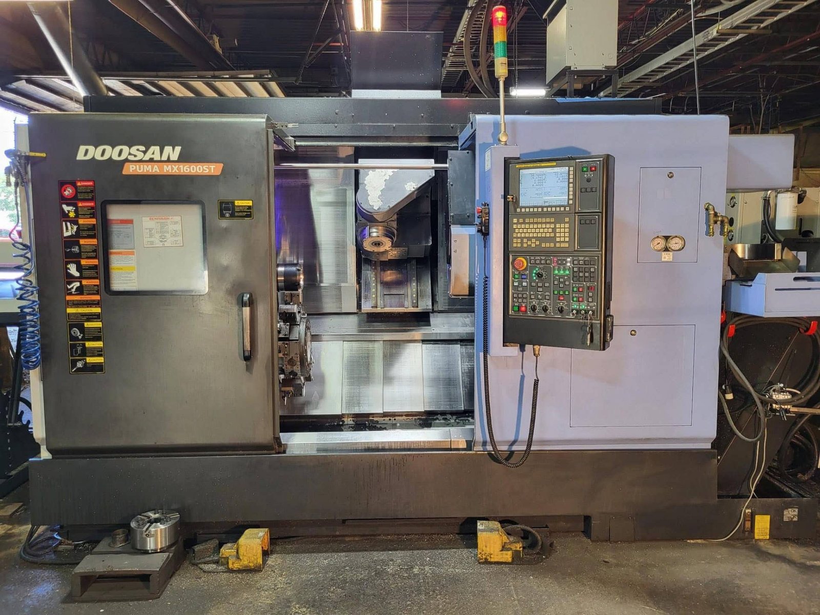 Doosan Puma MX1600ST CNC Lathe, 2013 – Parts Conveyor, ChipBlaster Coolant System, Sub-Spindle, Chip Conveyor, Quick Change Chuck - Image 3