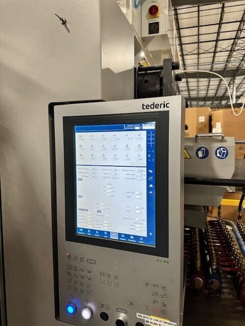 Tederic E328/E500C Injection Molder – 2022 – 369-Ton, 9.2 oz Shot, 3-Axis Servo Robot Included - Image 3