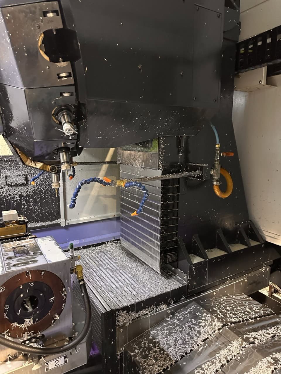 Doosan DT360/40 VMC, 2014 – Dual Rotary, Chip Conveyor - Image 3