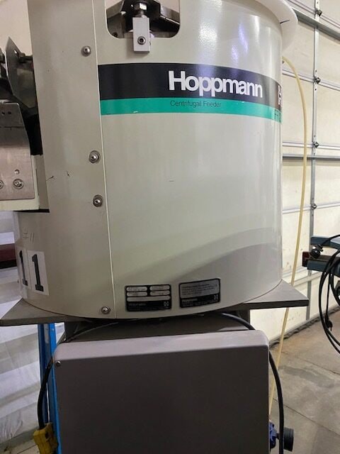 Kiss Packaging Systems Spindle Capper with Hoppmann feeder and 12′ Conveyor - Image 4